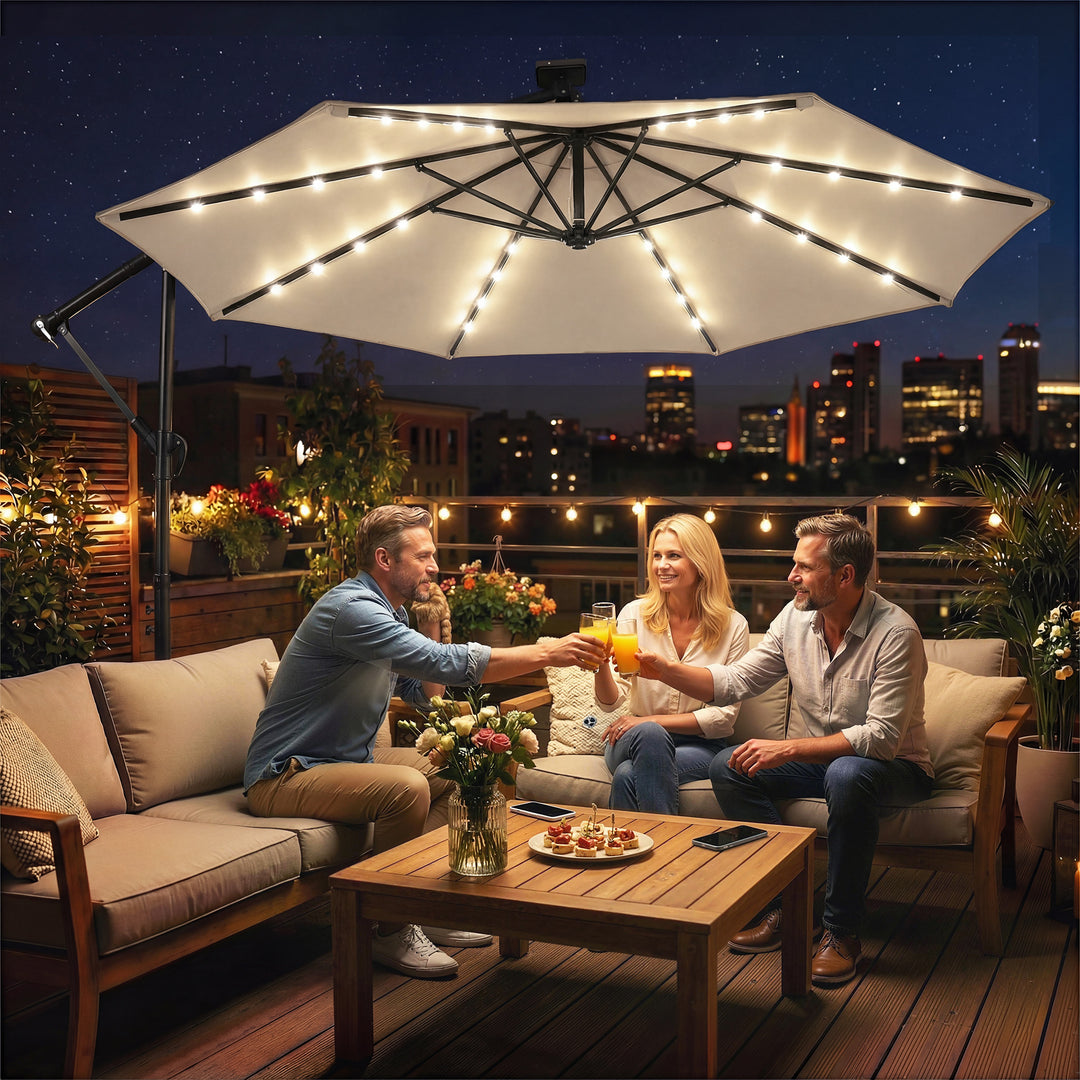 LED solcelledrevet parasol, ca. Ø300 cm, drejelig, med håndsving, beskyttelsesovertræk, beige