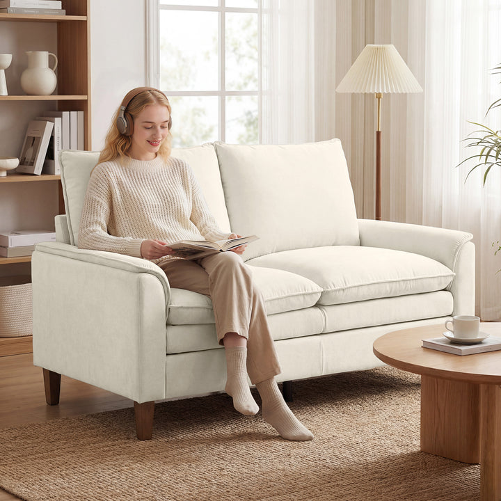 146 cm to-personers sofa, chenille sofa med dobbeltbetræk, fjerhynder, dybt sæde, højt ryglæn, cremefarvet