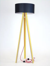 WANDA Gulvlampe 45x140cm - Gul / Sort Lampeskærm / Rød