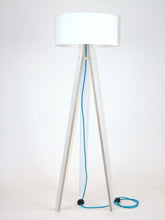 WANDA Gulvlampe 45x140cm - Hvid / Hvid Lampeskærm / Turkis