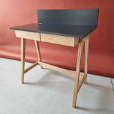 LUKA Asketræ Skrivebord 85x50cm med Skuffe / Grafit