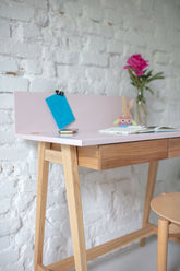 LUKA Asketræ Skrivebord 85x50cm med Skuffe / Pink