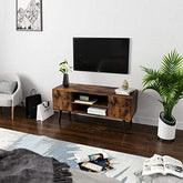 Retro-stil tv-skab placeret i stuen med boligdekorationer og et tv monteret i stuen