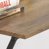 Stabilt skrivebord: Med en unik X-formet jernramme, der holder dit skrivebord stabilt.