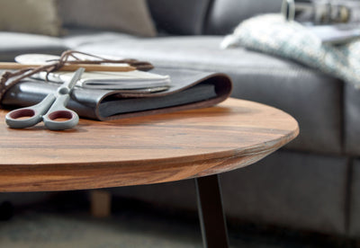Sofabord i massivt træ / metal, 60x60x45 cm, brun