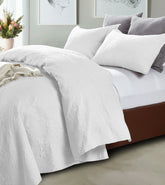 Clara sengetæppe med 2 pudebetræk, hvid, 260 x 250 cm