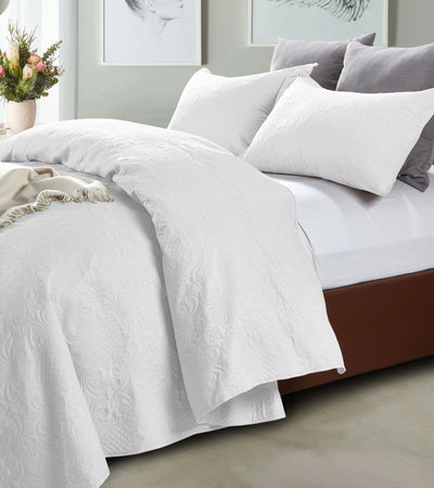 Clara sengetæppe med 2 pudebetræk, hvid, 260 x 250 cm