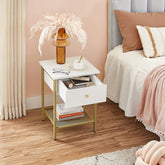 Moderne sengebord / natbord med skuffe og nethylde, hvid og guldfarvet