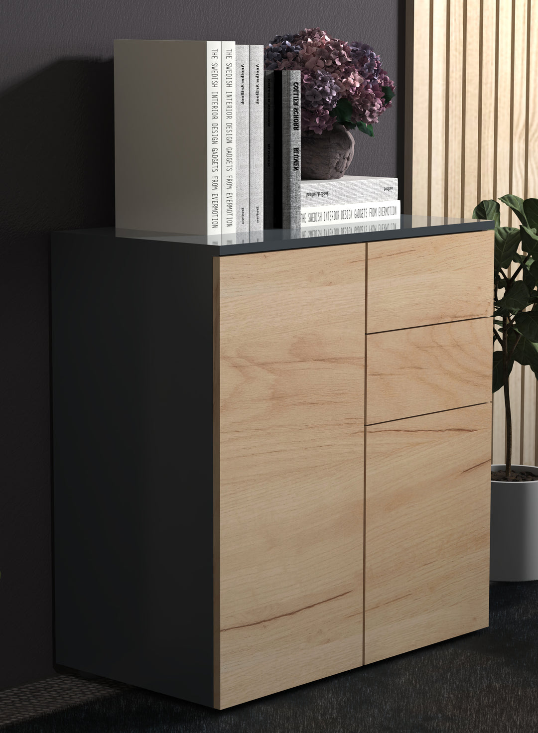 Kommode, h. 77 x b. 70 x d. 39 cm, naturfarvet, sider i antracitgrå