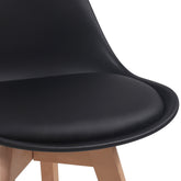 Spisebordsstole, sæt af 6 - i skandinavisk stil, betrukket med sædehynder, lavet af plast og massivt træ, sort