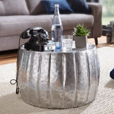 Rundt sølv sofabord med aluminium - Lammeuld.dk