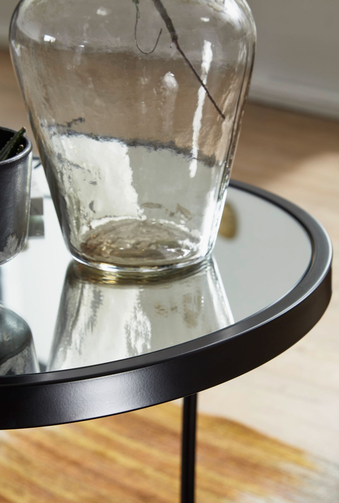 Sort glas rundt sofabord 2 stk - Lammeuld.dk
