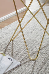 Rundt sofabord i hvidt marmorlook med guld - 55 cm - Lammeuld.dk