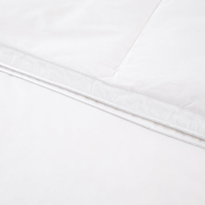 Helårsdyne med fjerdun, 240 x 220 cm