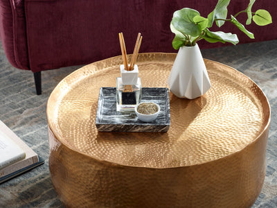 Håndlavet sofabord i metal, 60x60x35 cm, guldfarvet