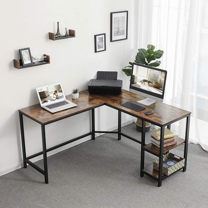 Skrivebord set i hjemmekontor